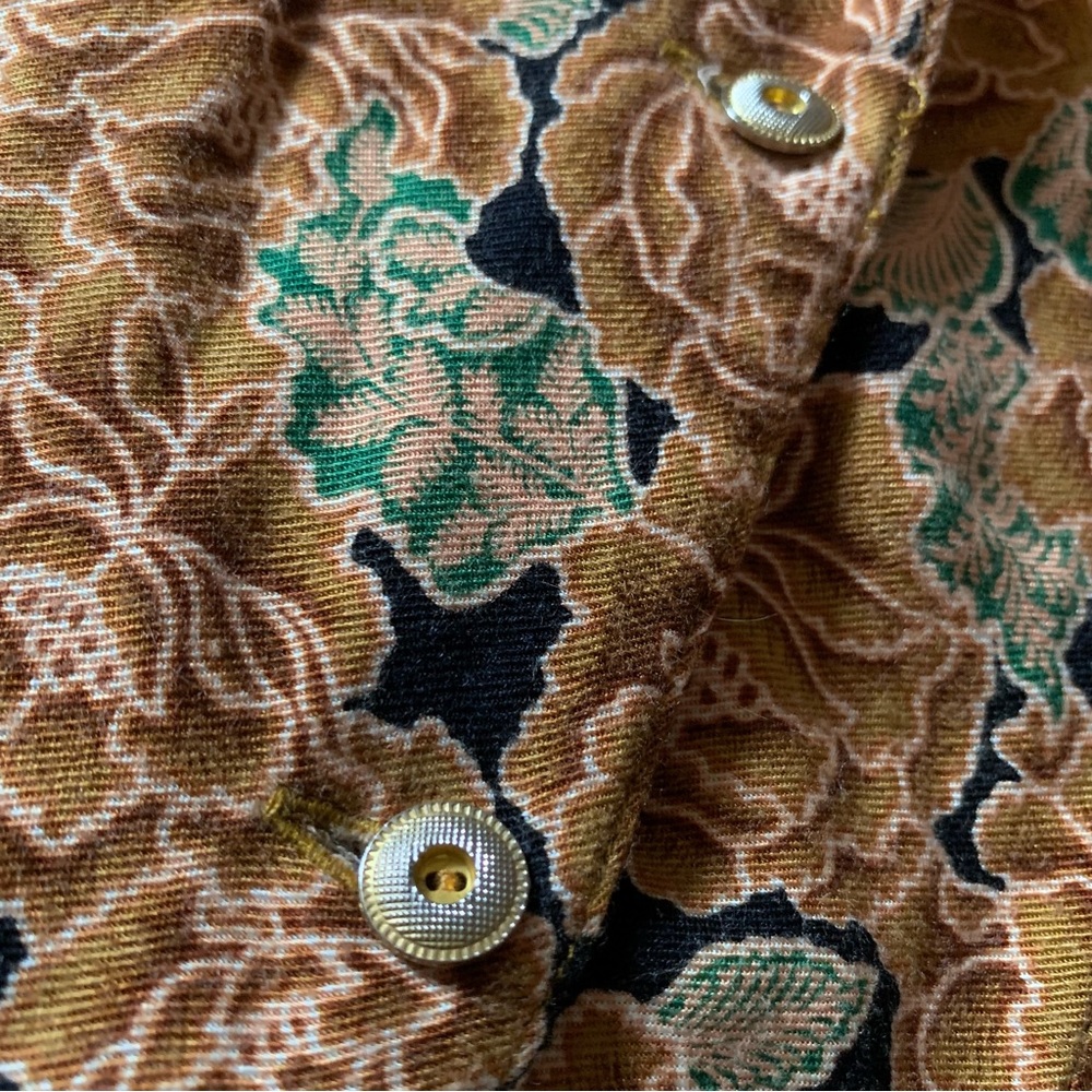 v i n t a g e :: Floral Puritan Peter Pan Collar Whimsical Blouse - Picture 7 of 14